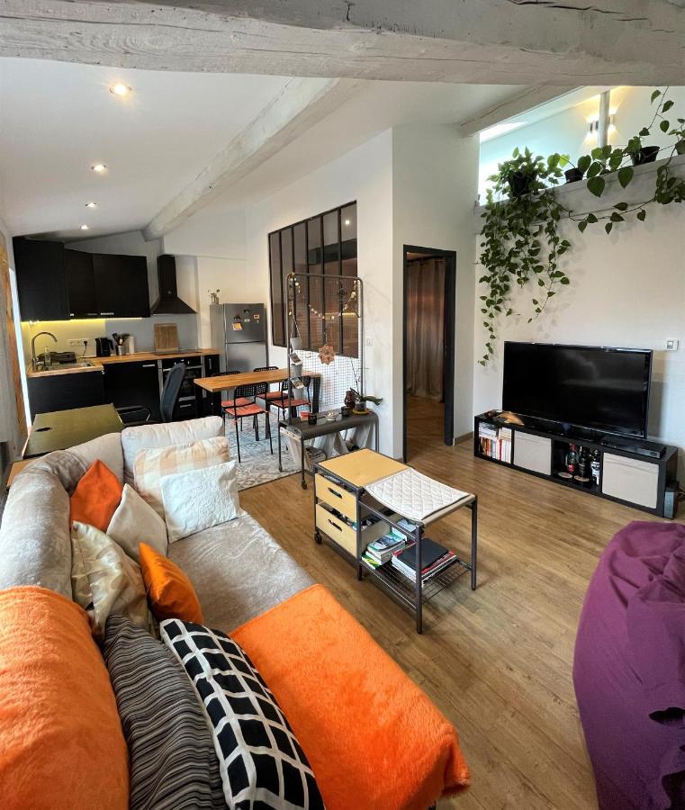 T2 De 40 M2 - Facile D'Acces, Lumineux Et Au Calme Apartment Saint-Genet-Lerpt Exterior photo